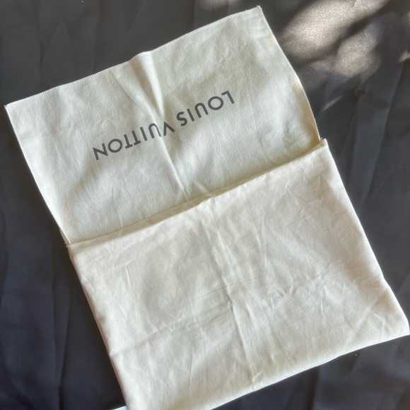 Authentic LV dust bag - Picture 7 of 7